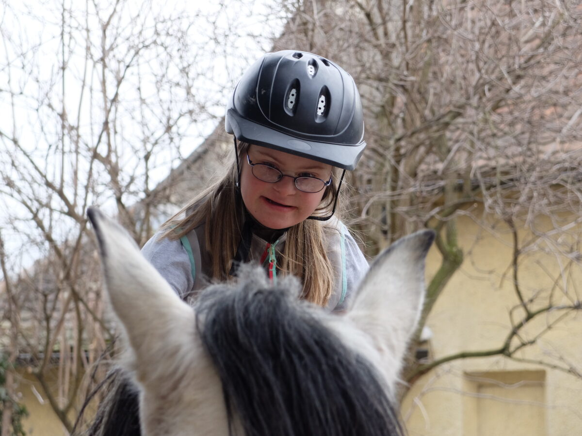 Voltigieren reiten Bolero Sammi ist cool / Barbara